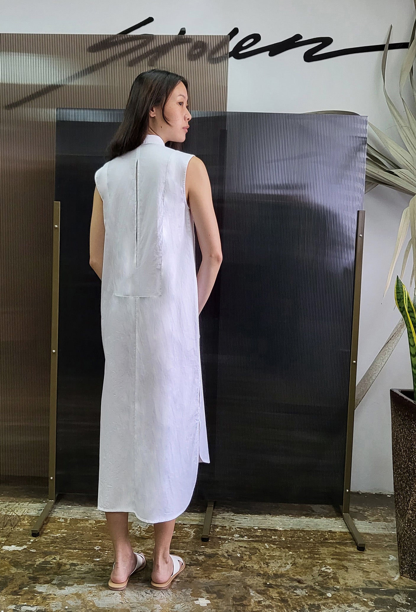 WHITE 015